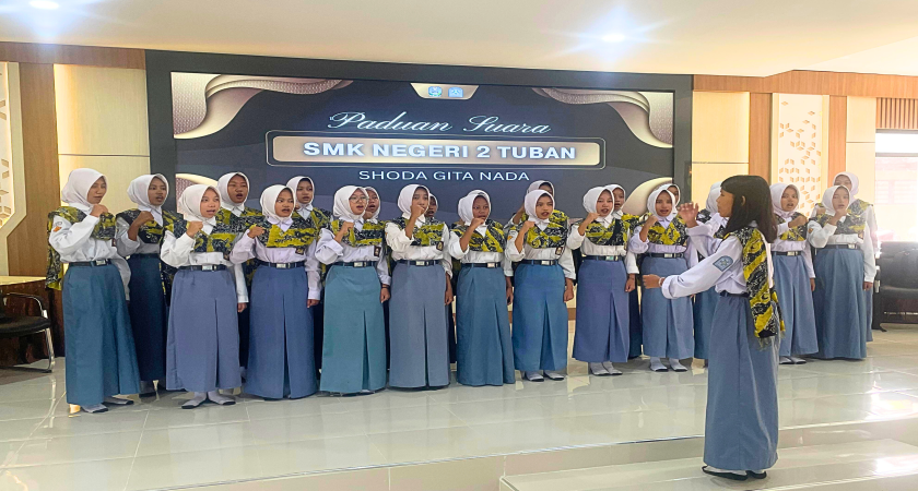 Paduan Suara “Shoda Gita Nada” SMKN 2 Tuban Gaungkan Harmoni pada Kompetisi HUT Ke-80 Provinsi Jawa Timur